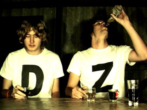 Video: DZ Deathrays – The Mess Up